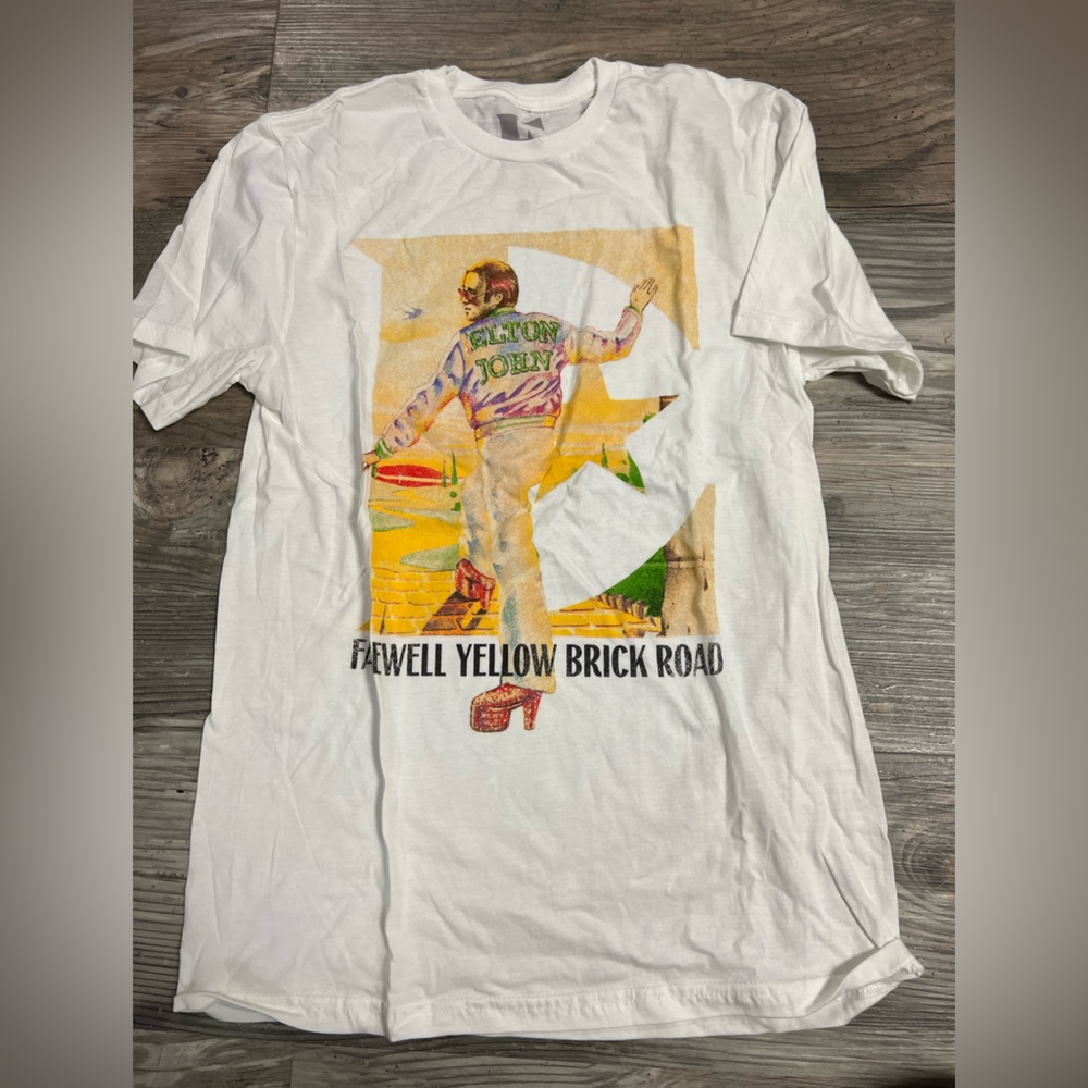 NWOT Elton John 2022 Tour Shirt